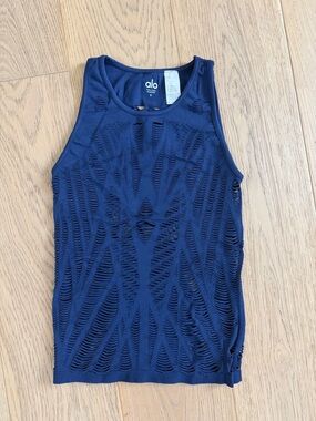 ALO Vixen Fitted Yoga Tank Top